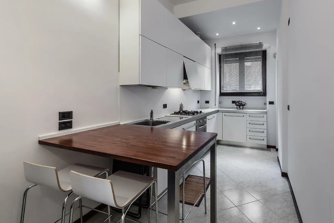 Milano Darsena Apartment Włochy